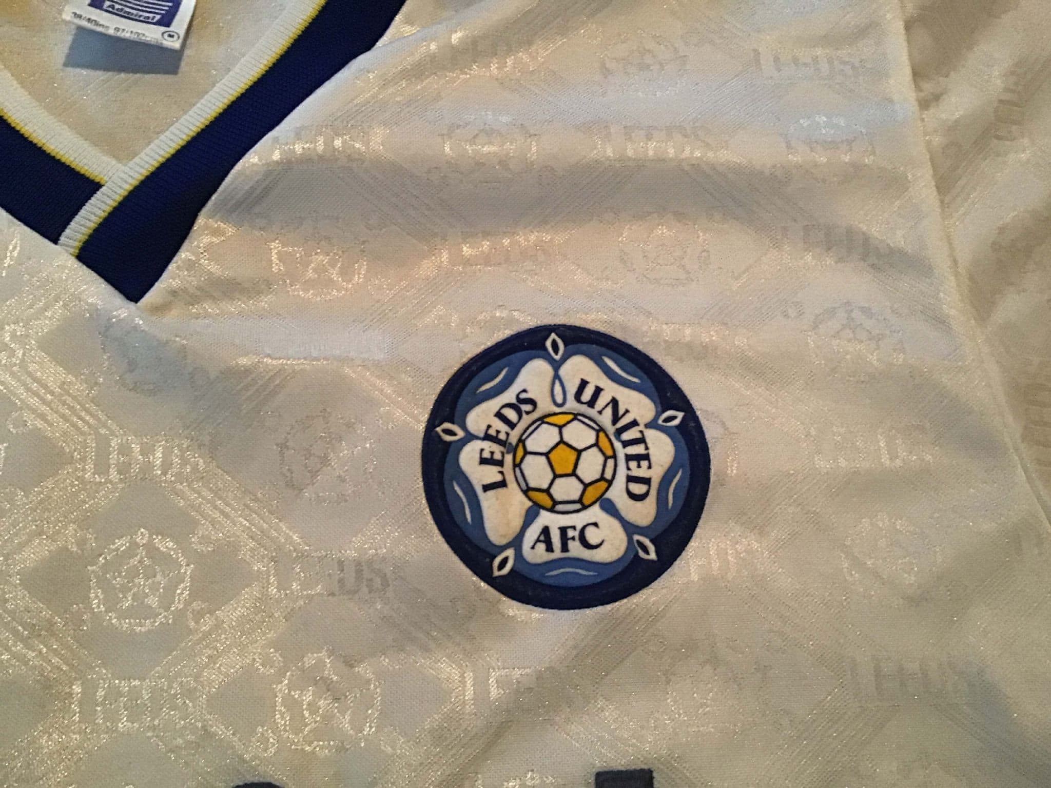 Les boutiques qui proposent des maillots de Leeds United pas chers