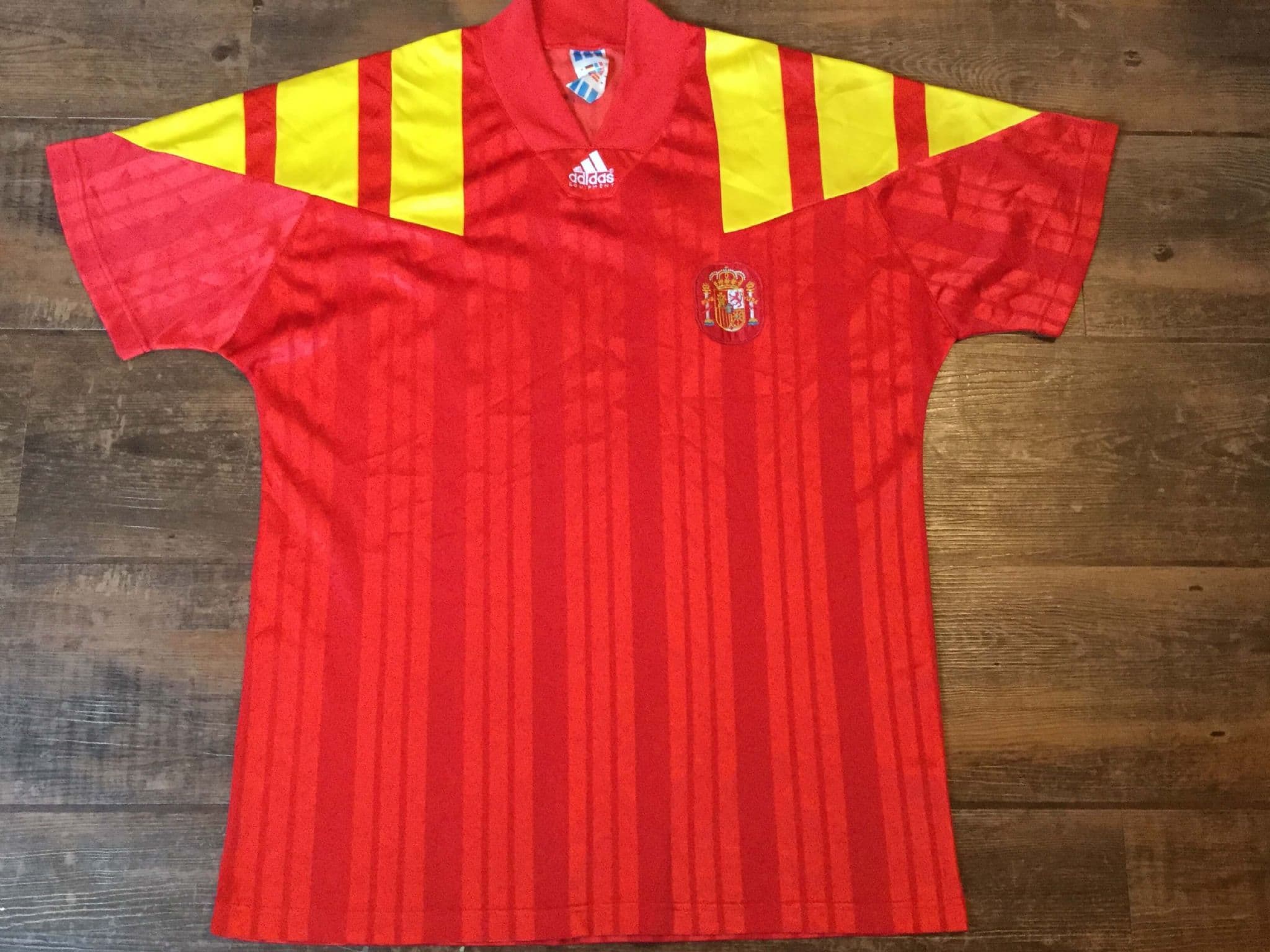 Global Football Shirts | 1993 Spain Old Vintage Soccer Jerseys