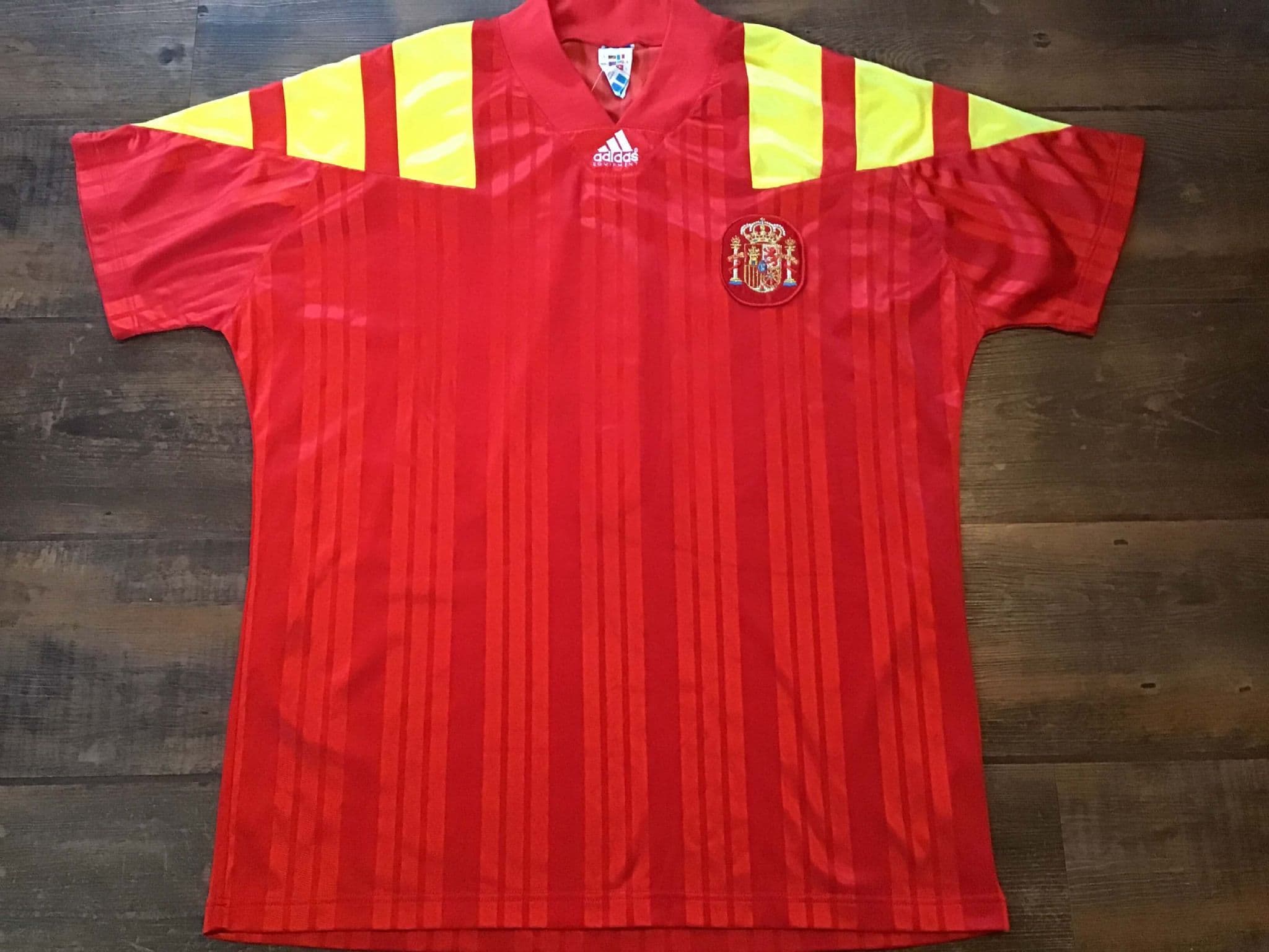 Classic Football Shirts 1992 Spain Old Vintage Soccer Jerseys