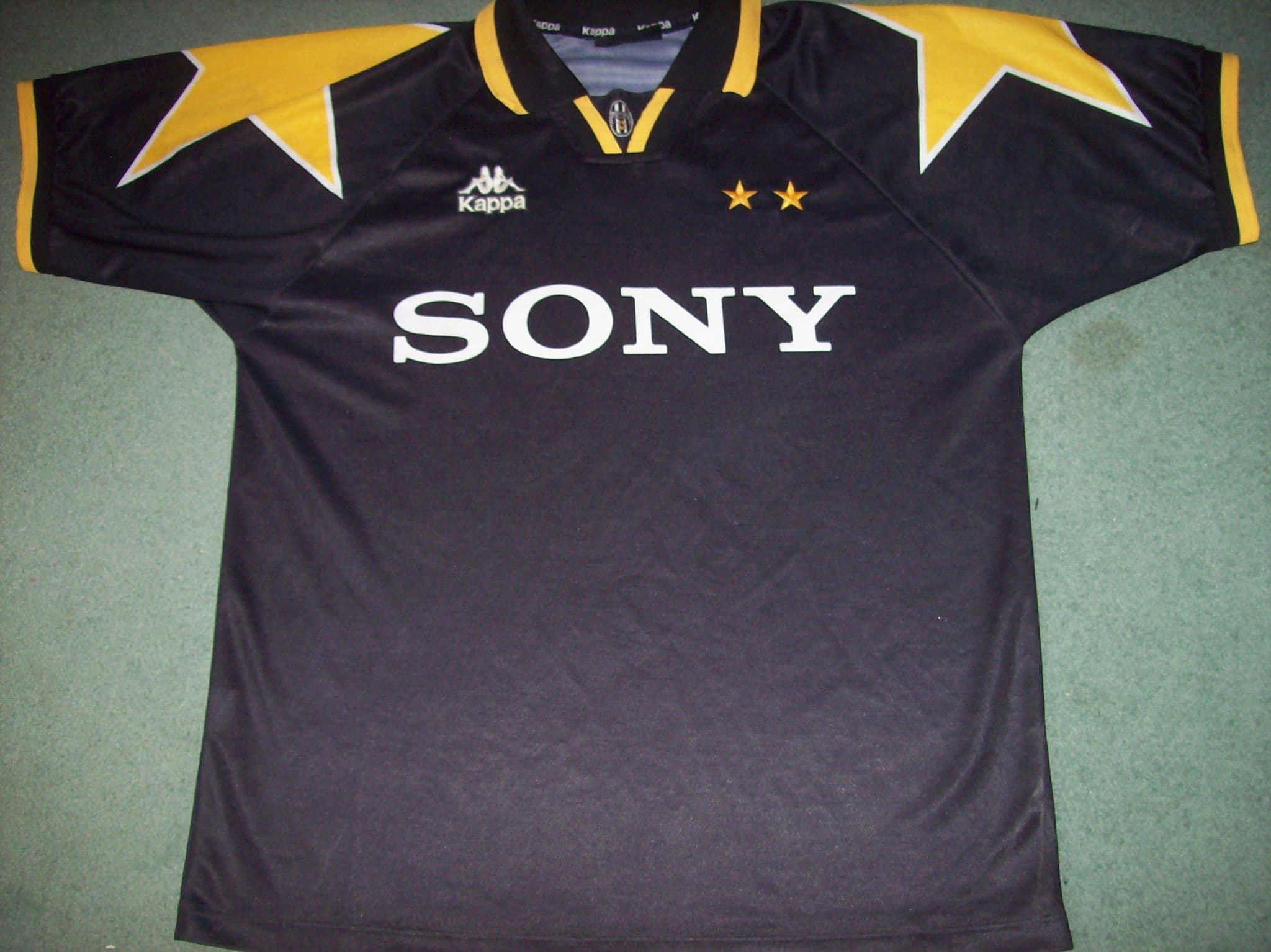 Global Football Shirts : Classic Football Shirts : 1995 Juventus
