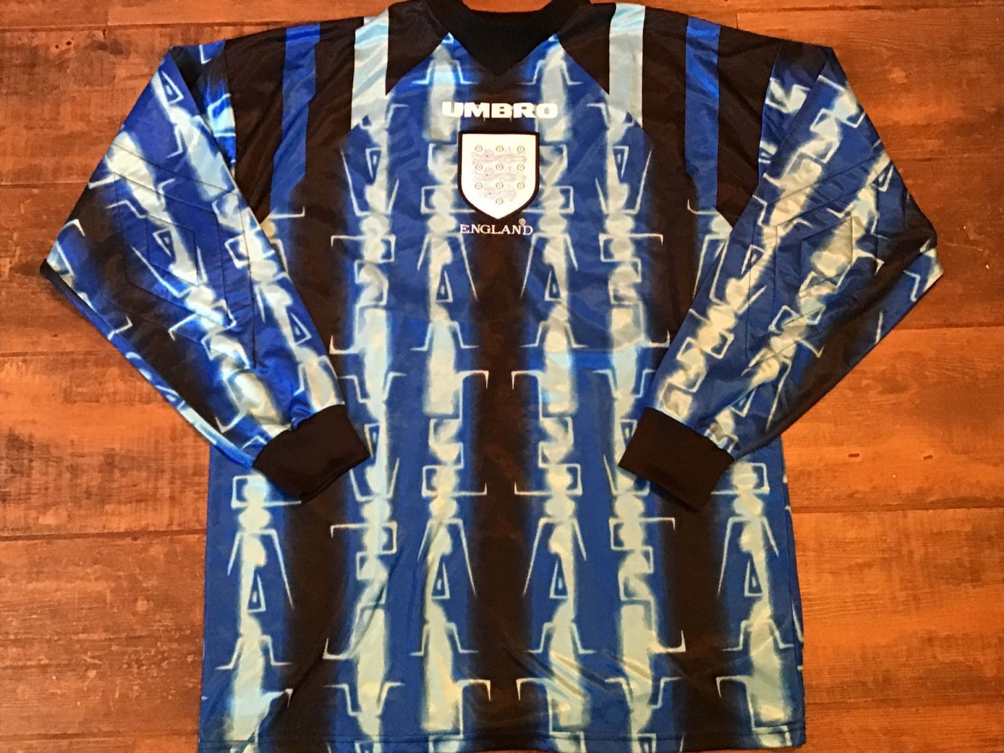 1997-1998-england-goalkeeper-