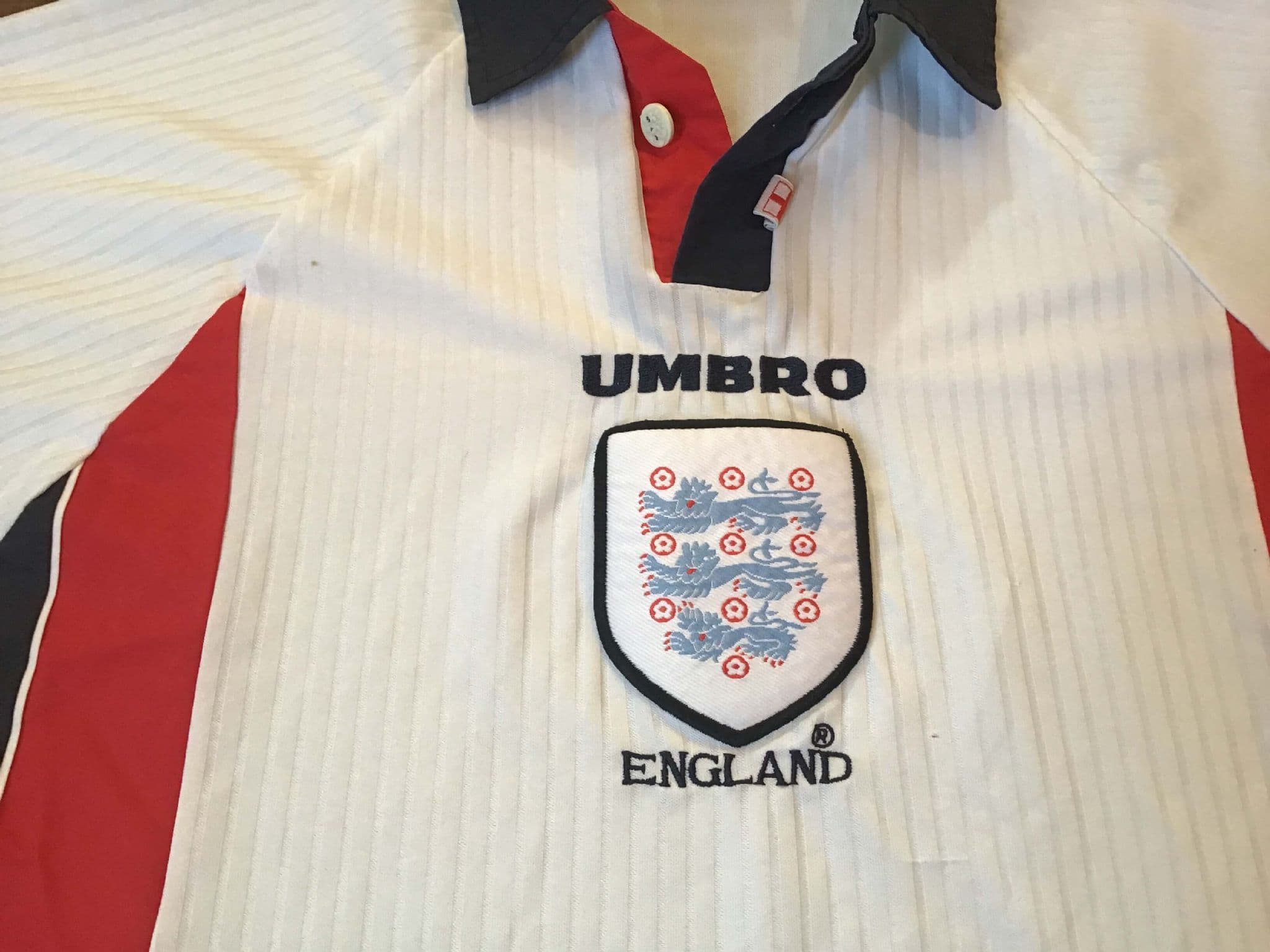 Classic Football Shirts | 1997 England Vintage Old Jerseys