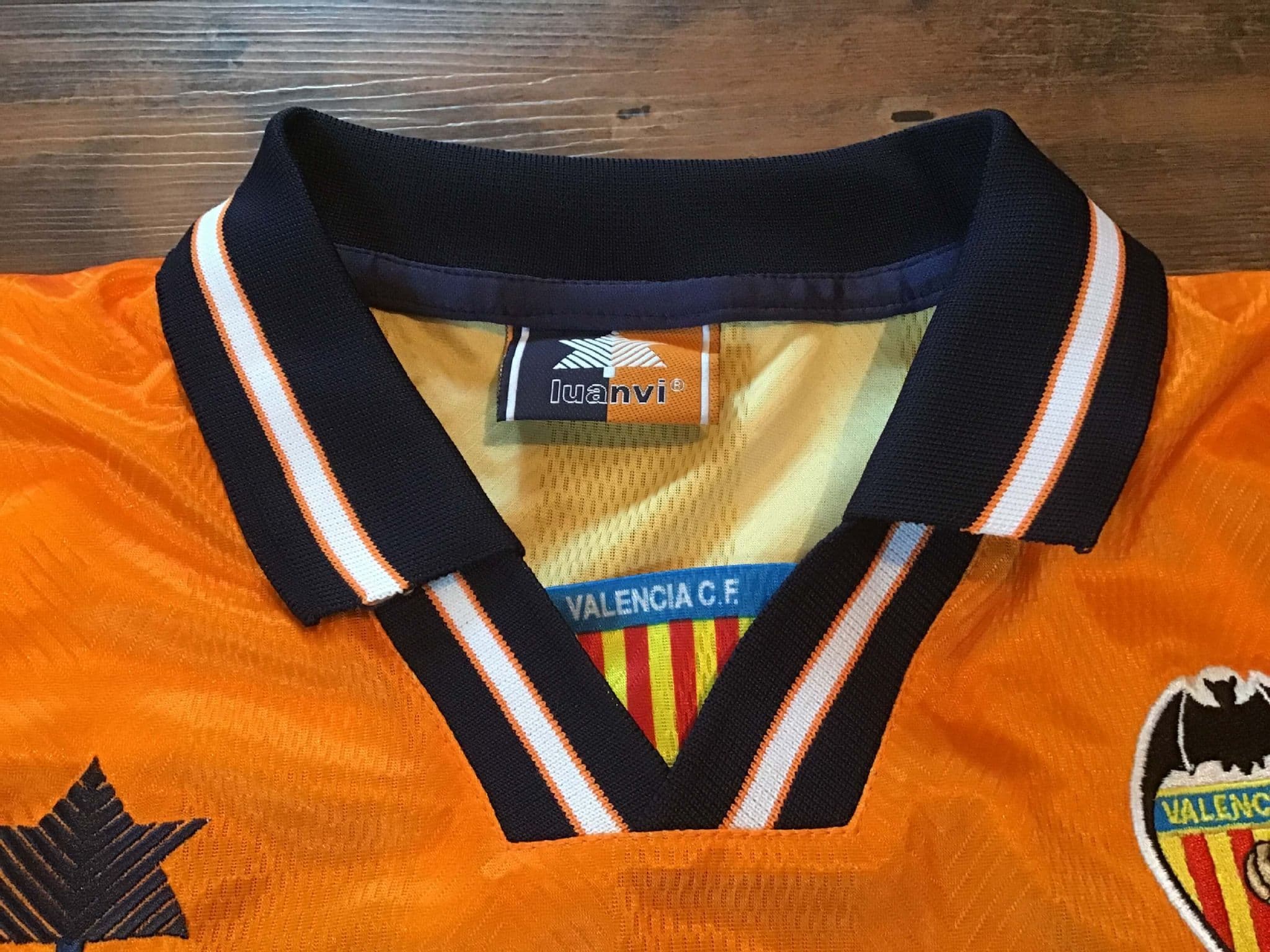 Fanion Vintage Valencia C.F. – Drapeau De Foot Collection, Ancien