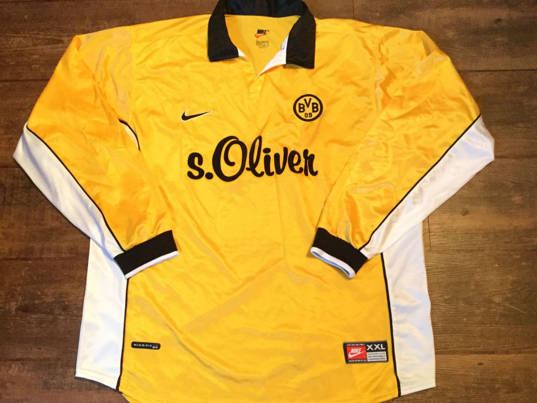 Global Classic Football Shirts | 1998 Borussia Dortmund Vintage 