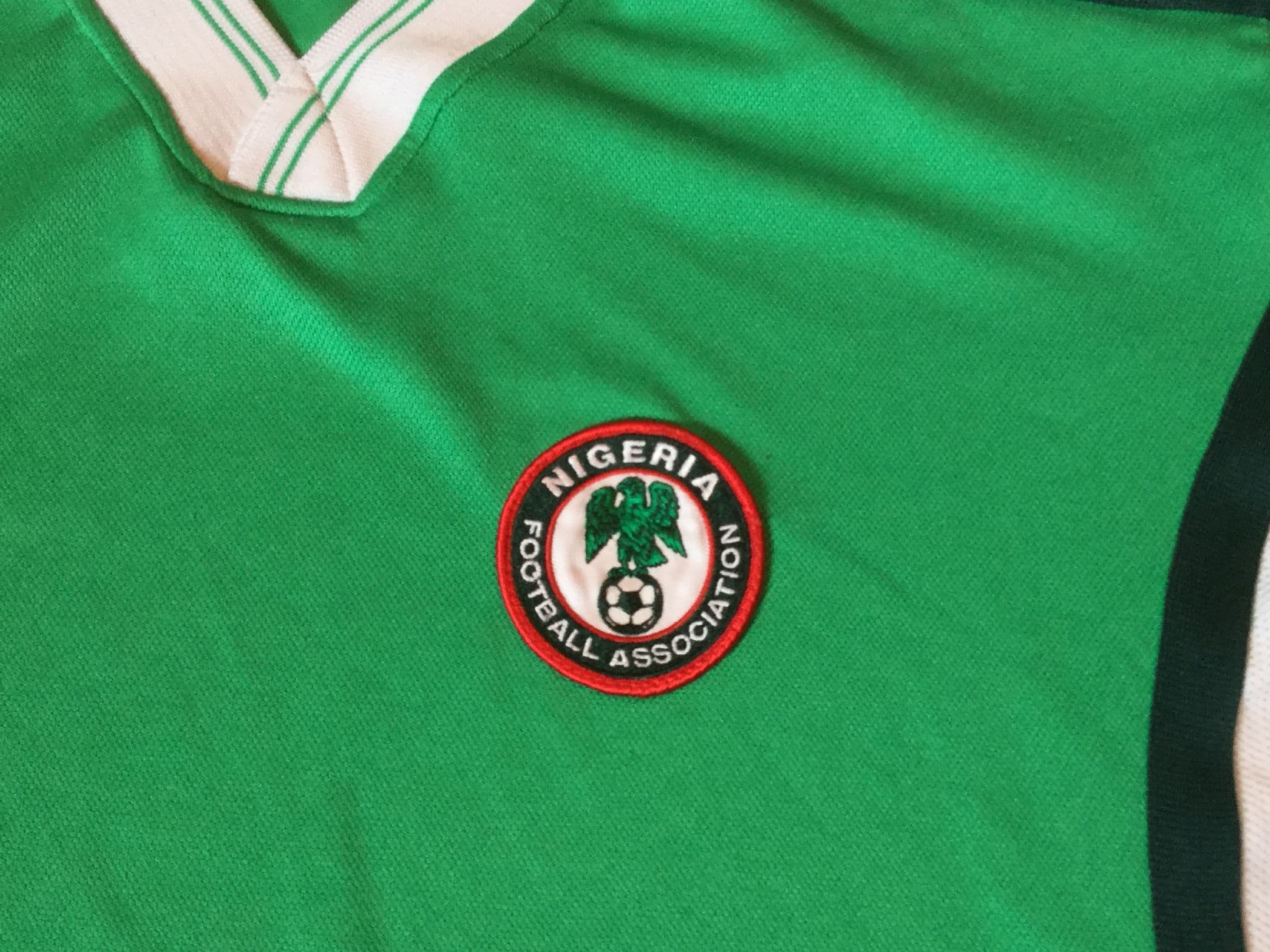 Maillot Football Rétro Nigeria Extérieur 1998-2000 – Taille L, Blanc Et Vert