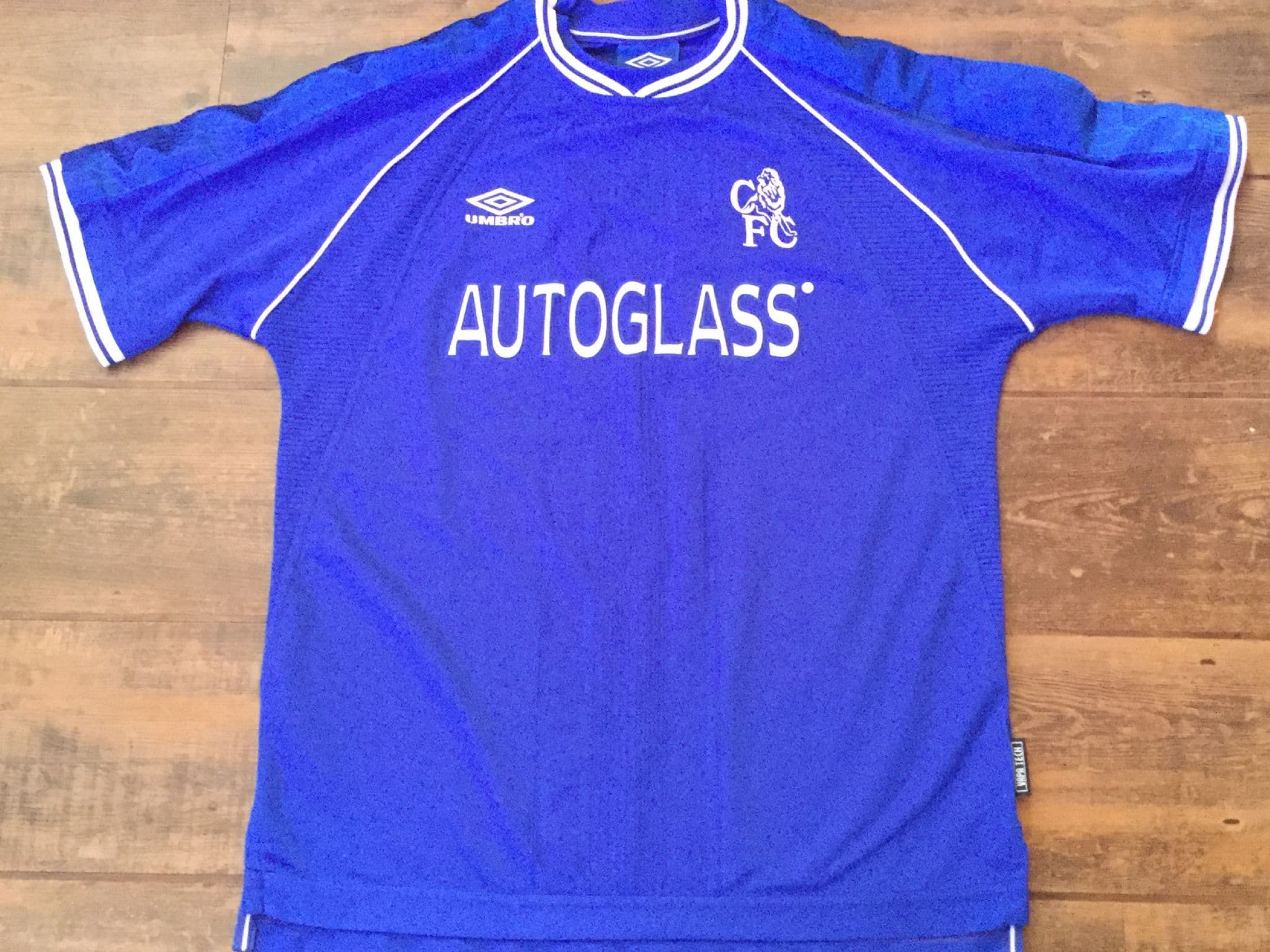 Global Classic Football Shirts | 1999 Chelsea Vintage Old Soccer 