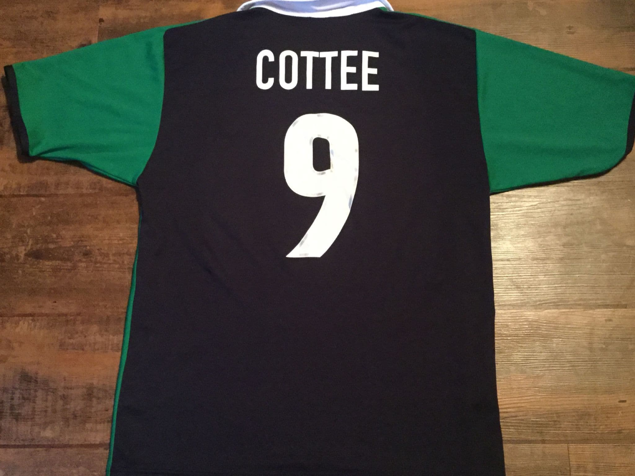 Global Classic Football Shirts Barnet FC Old Vintage Soccer Jersey