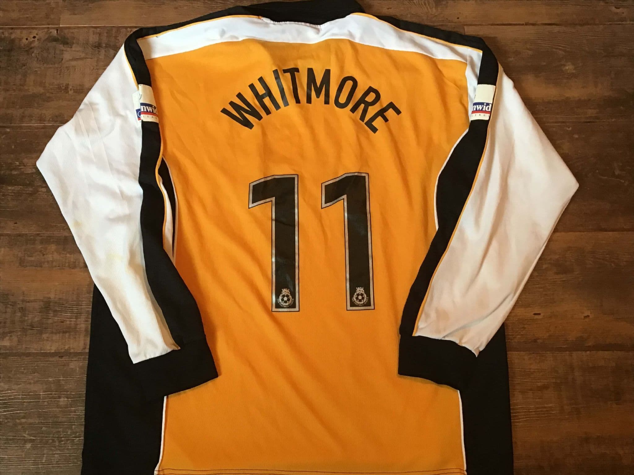 Global Classic Football Shirts | 2000 Hull City Vintage Old Soccer