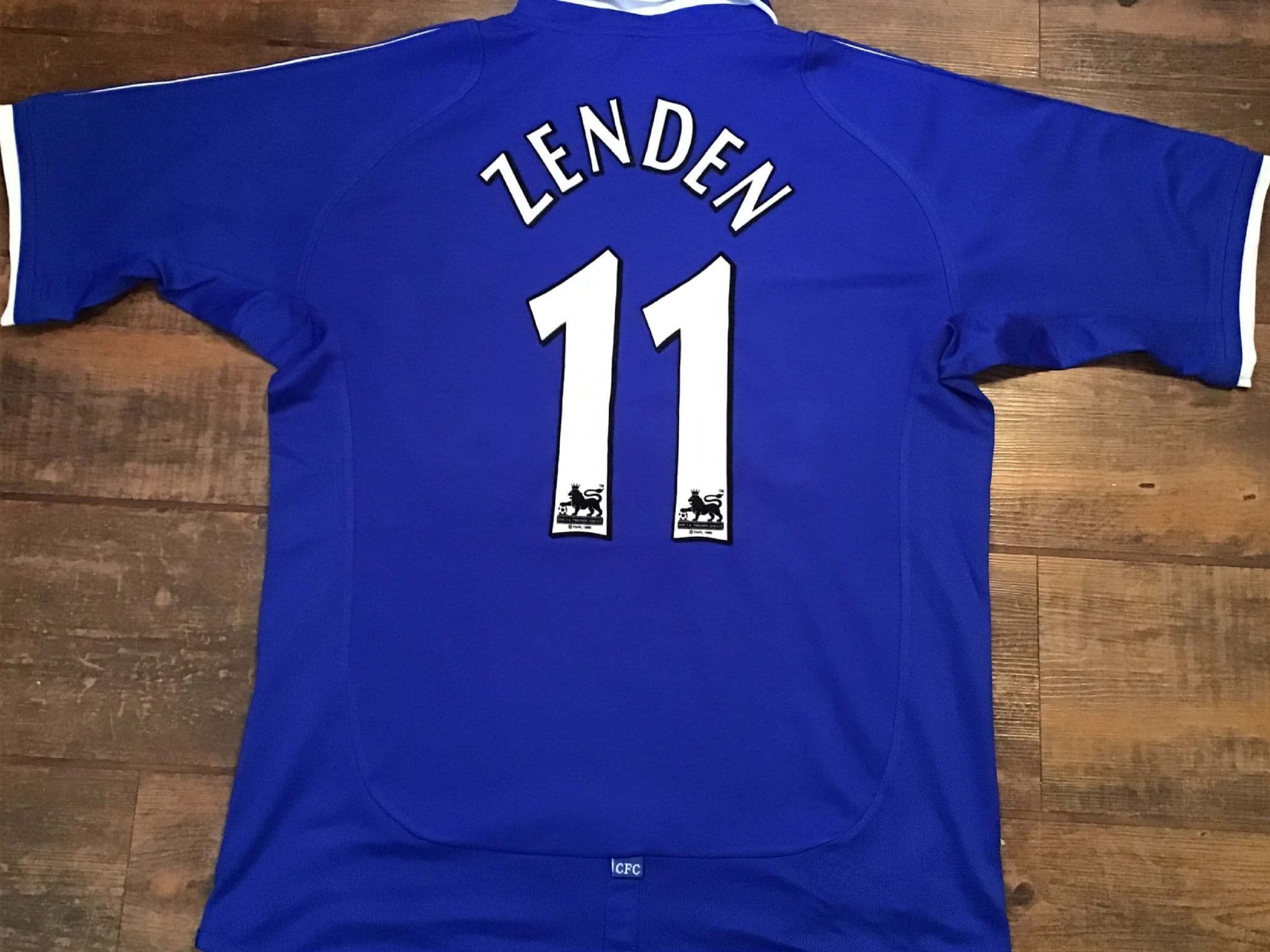 Classic Football Shirts | 2001 Chelsea Vintage Old Soccer Jerseys
