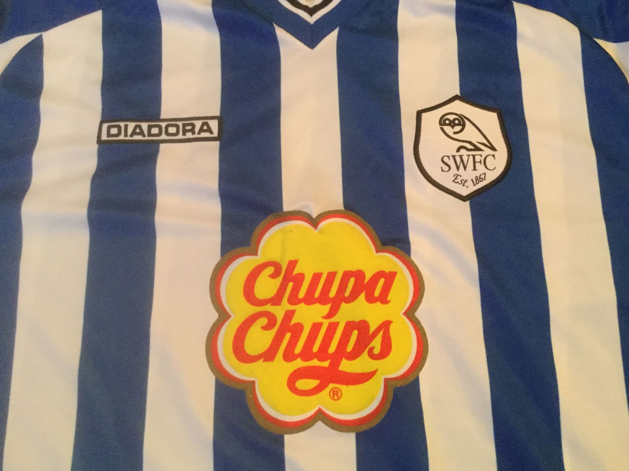 Global Classic Football Shirts | 2001 Sheffield Wednesday Vintage