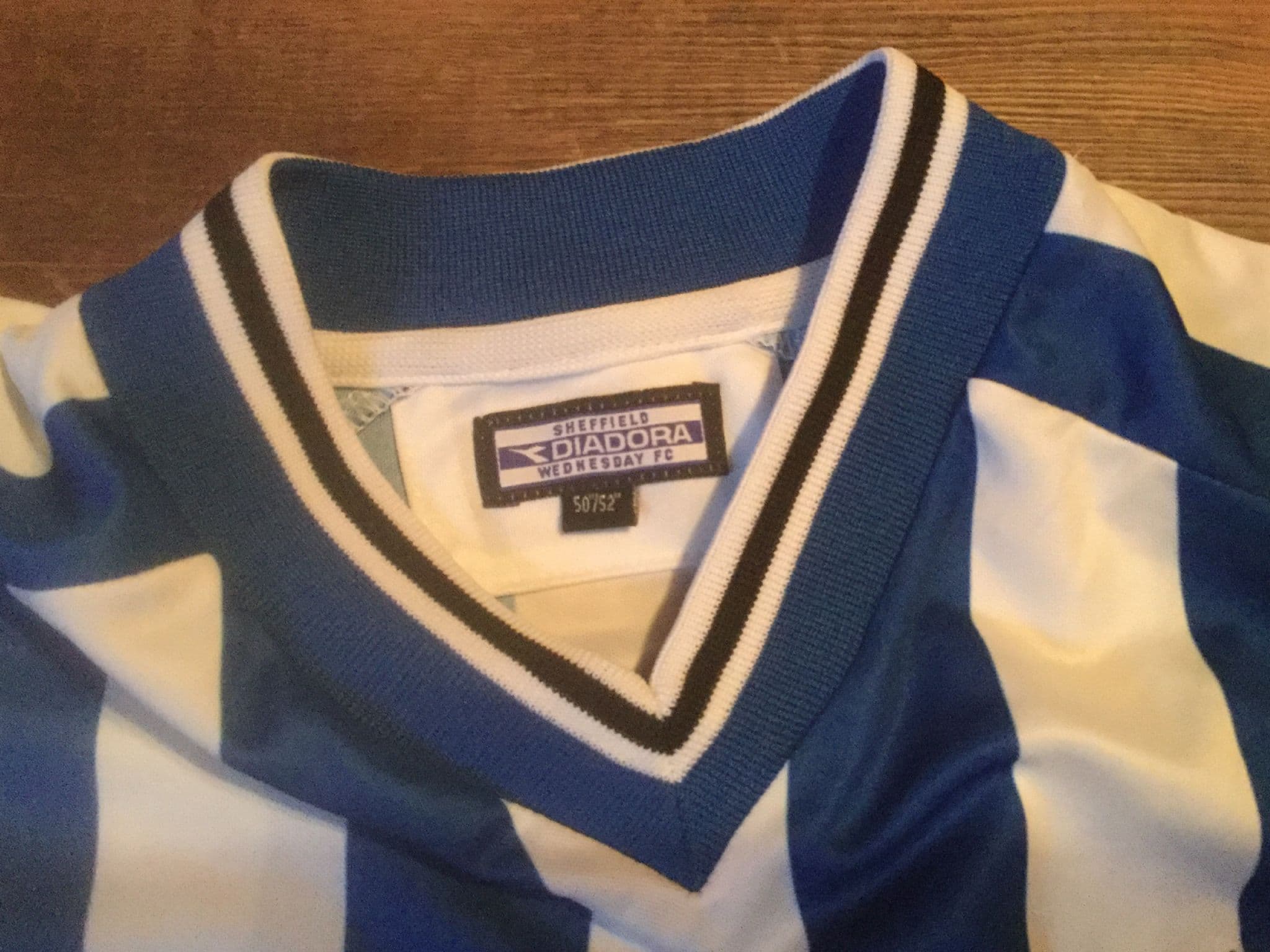 シェフィールド・ウェンズデイ　2001-2003 ホームユニホーム Global Classic Football Shirts | 2001 Sheffield Wednesday