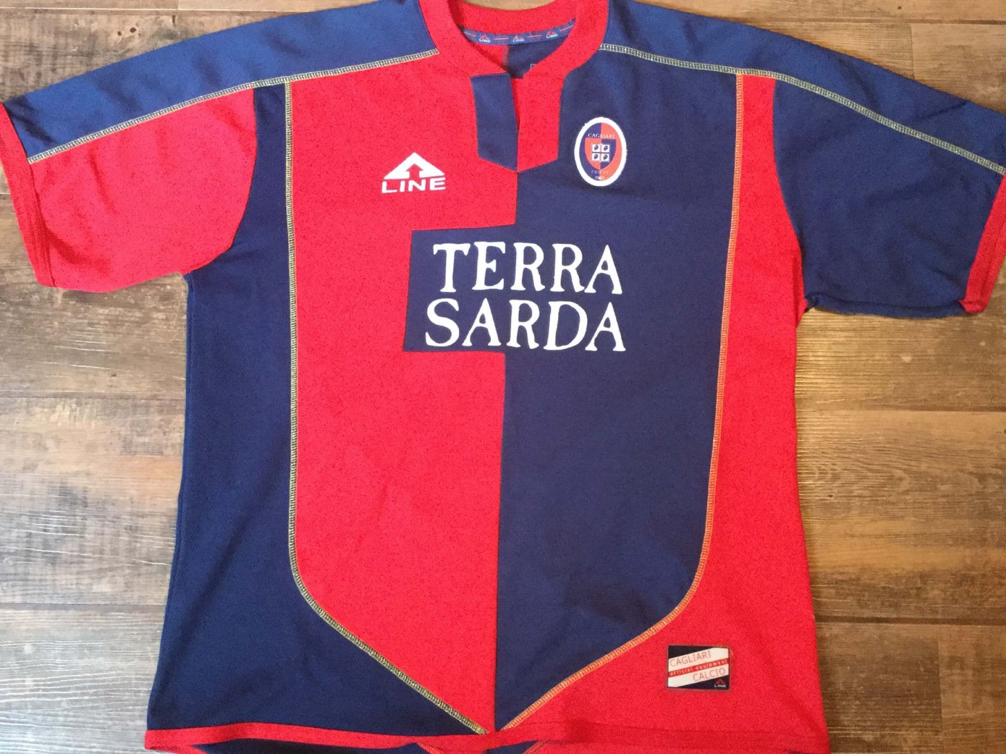Global Classic Football Shirts | 2003 Cagliari Zola Vintage Old