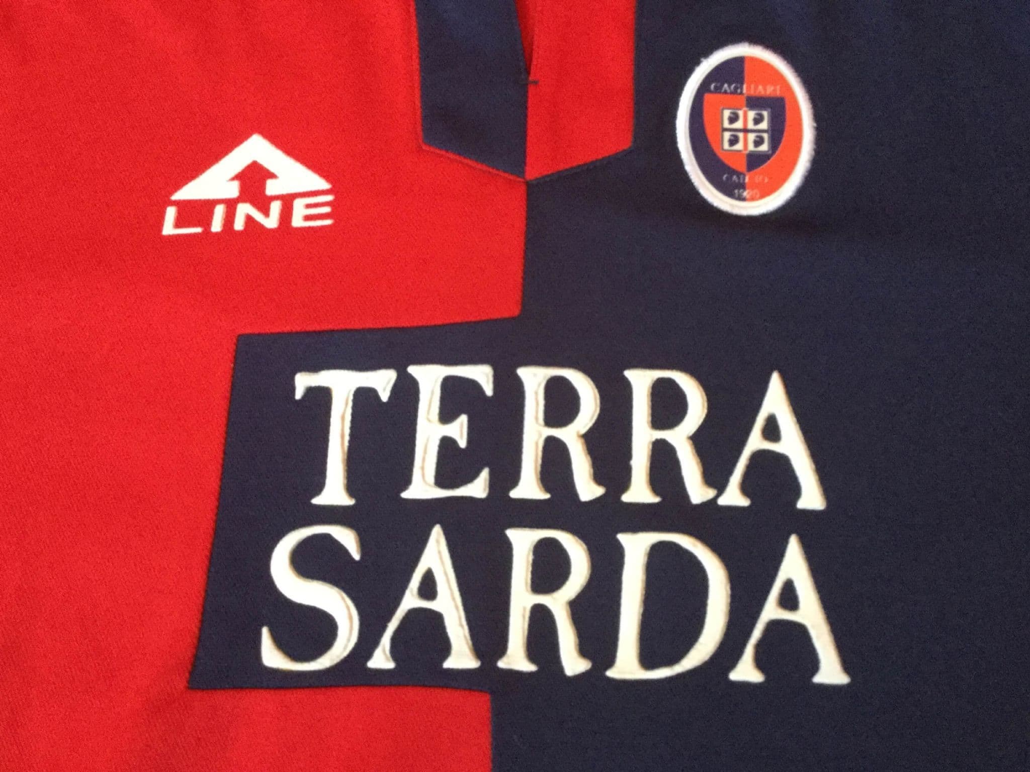 Global Classic Football Shirts | 2003 Cagliari Zola Vintage Old