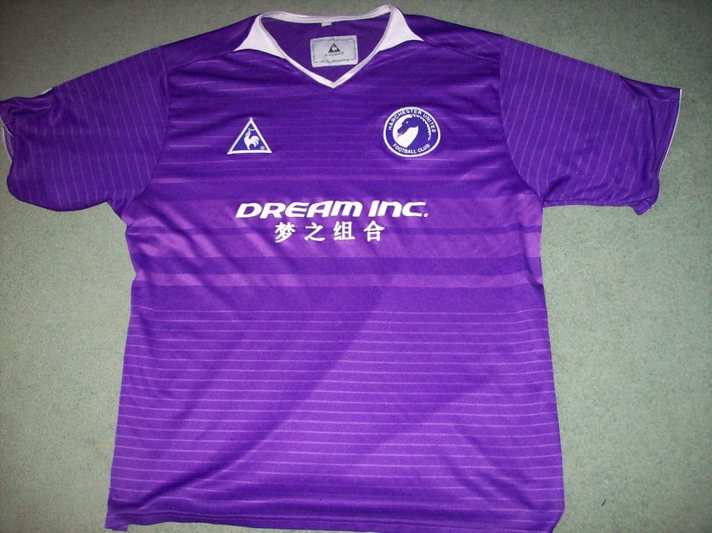 Global Classic Football Shirts 2003 Harchester United Old Vintage