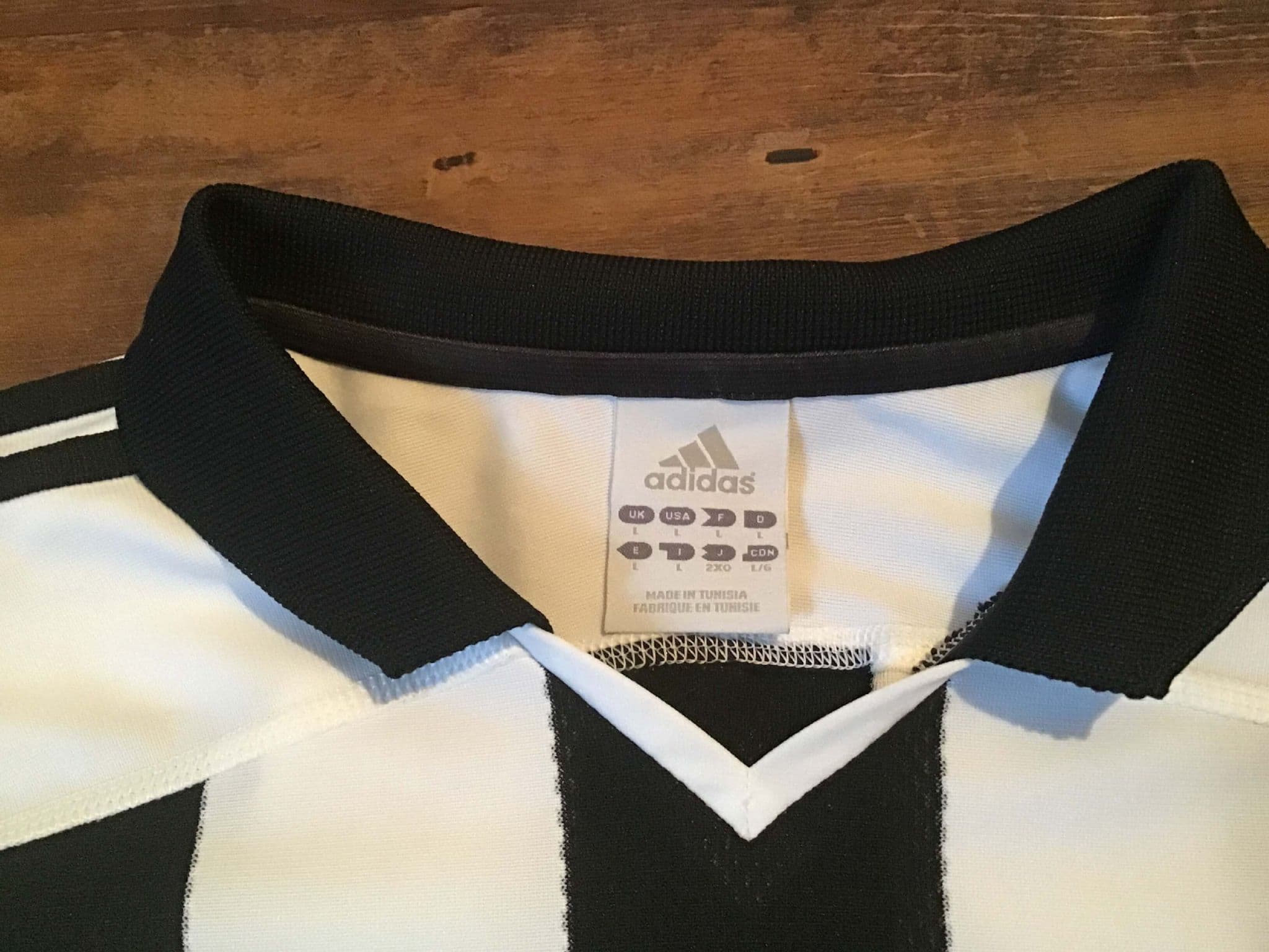 Maillots de foot rétro des équipes nationales et clubs