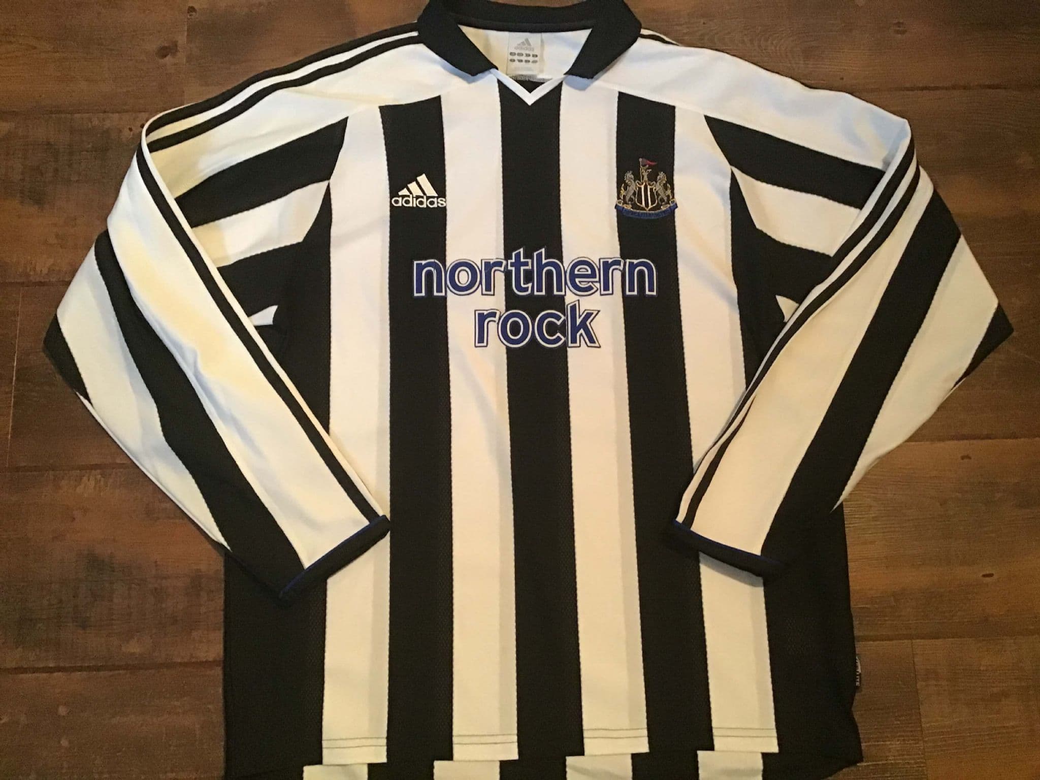 Old Newcastle United Apparel NEWCASTLE UNITED 1984 SILVER AWAY