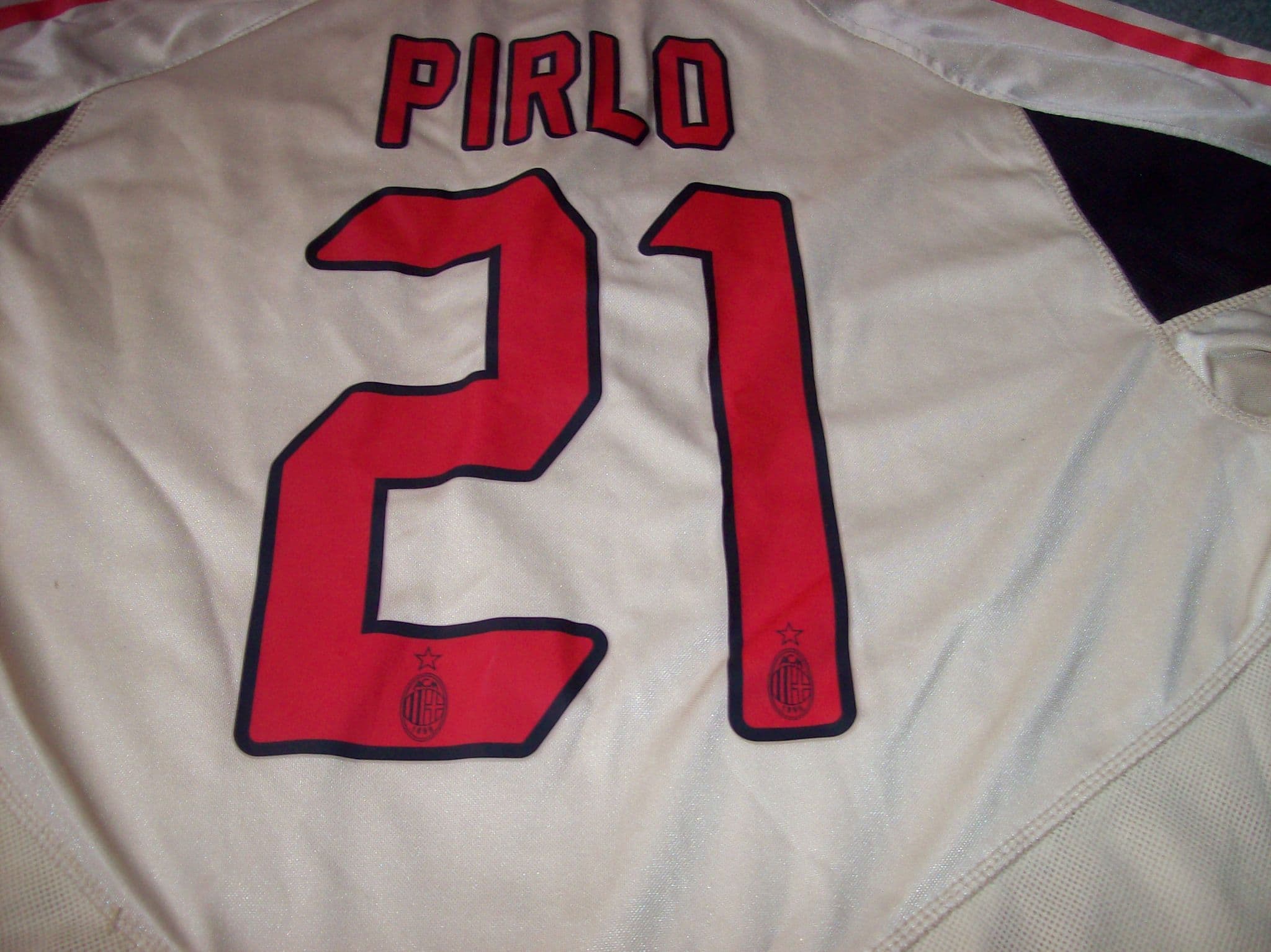 Classic Football Shirts | 2004 2005 AC Milan Pirlo Retro Old