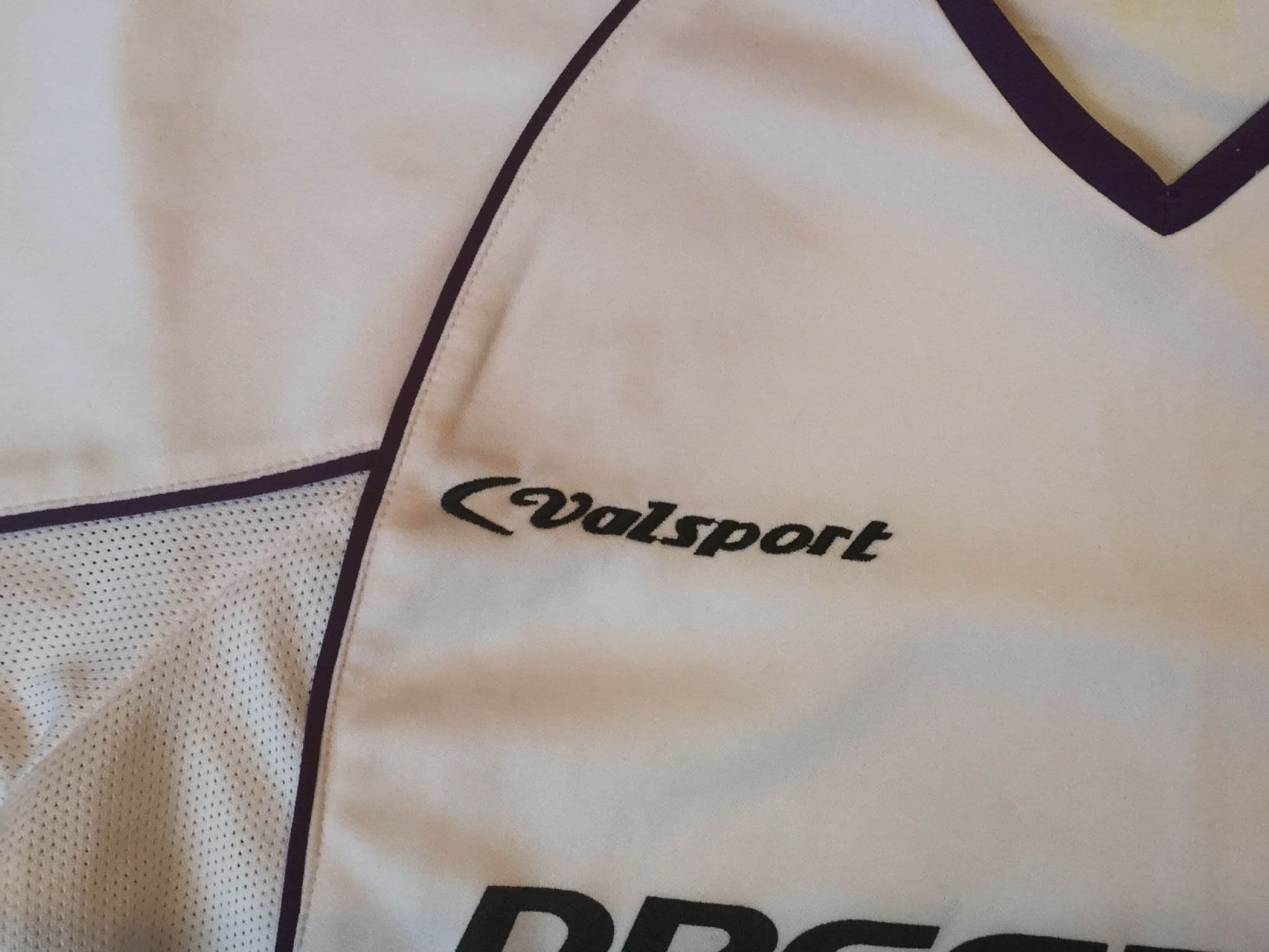 Classic Global Football Shirts 2004 Harchester United Vintage Old