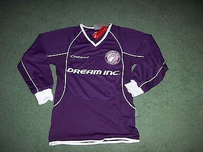 2004 2005 Harchester United BNWT New Football Shirt Small Dream Team