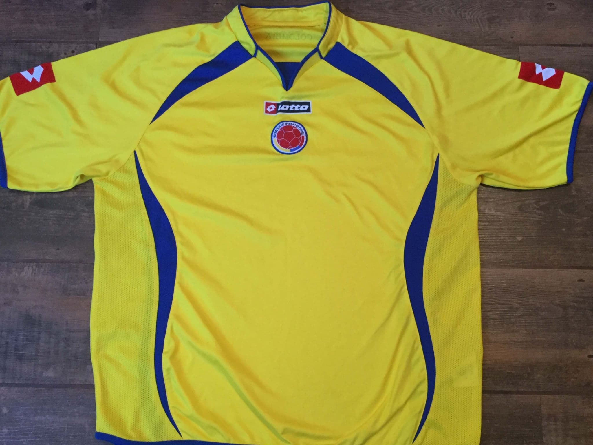 Classic Football Shirts 2007 Colombia Vintage Old Jerseys