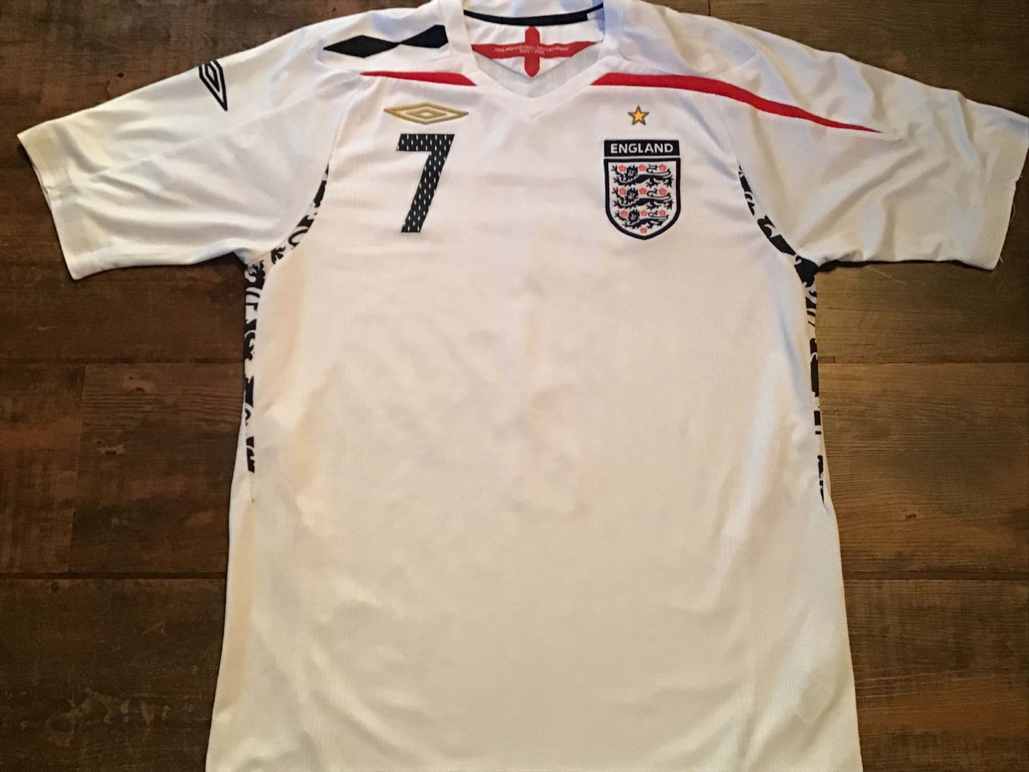 Classic Football Shirts | 2007 England Beckham Vintage Old Soccer