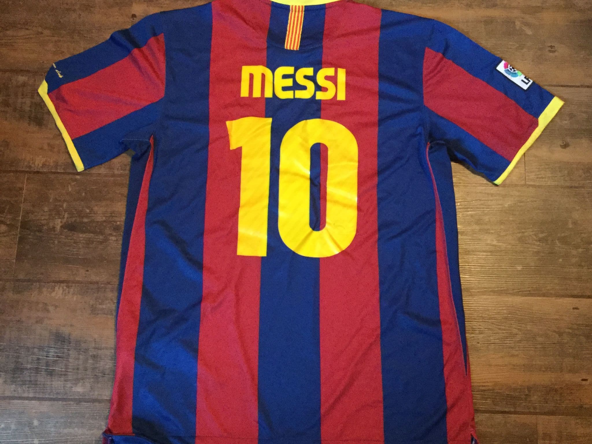 Maillot domicile du FC Barcelone signé par Lionel Messi - 2010-11