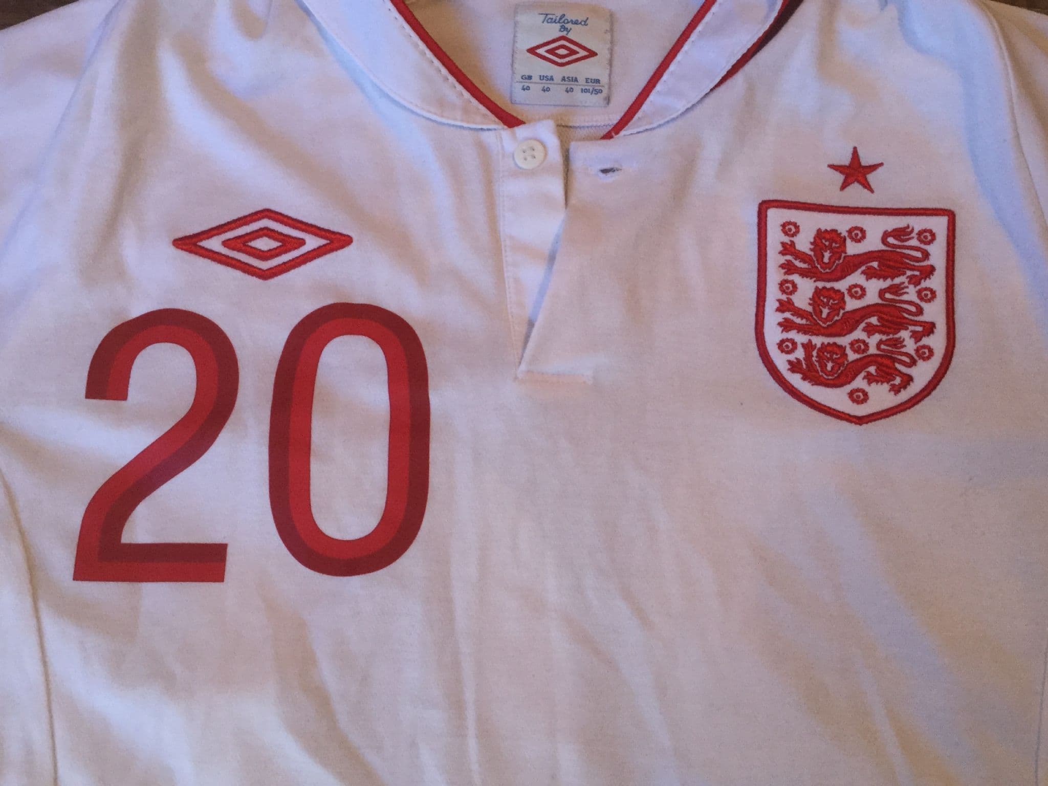 Global Classic Football Shirts | 2012 England Vintage Old
