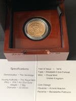 1976 Gold Sovereign coin  in a Luxury Wooden Case