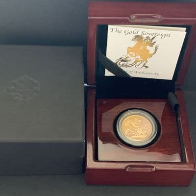 2021 Full Gold Sovereign in a  Luxury Wooden Case