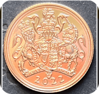 2022 Half Gold Bullion Sovereign in a  Luxury Wooden Case