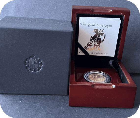 2026 Yellow Gold Full Sovereign in a  Luxury Wooden Case