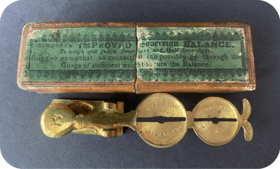 Simmons Improved  Antique  Brass Sovereign Rocker  Coin Scale Boxed