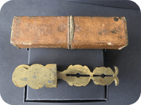 Smiths Antique Brass Sovereign Rocker  Coin Scale Boxed