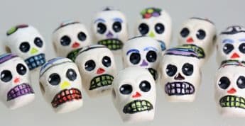 GLAZED SKULL painted from 0.25p