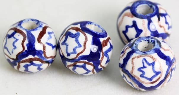 V032 X 10 BEADS
