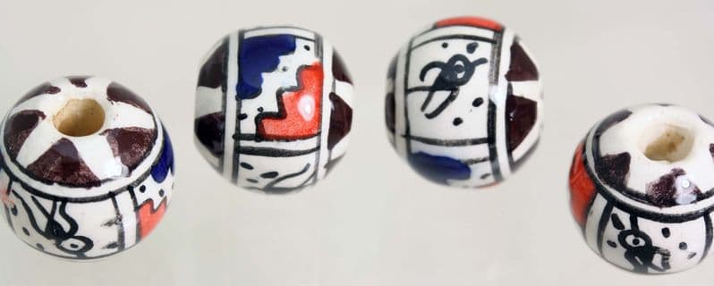 V094 BEADS