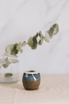 Alison Hanvey | Small Grey Pourer | Earth