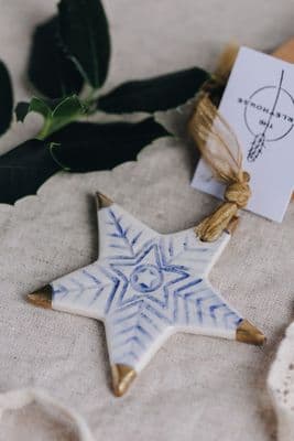 Helen Meuwissen | Gold Tipped Star Decoration
