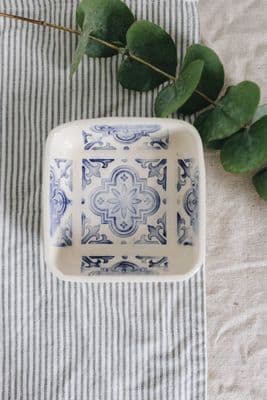 Helen Meuwissen | Square Dish