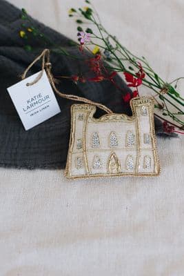 Katie Larmour I Irish Linen Royal Hillsborough Fort Decoration