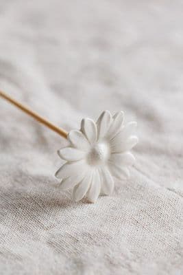 Purely Porcelain | Namaqua Daisy Reed Diffuser Flower