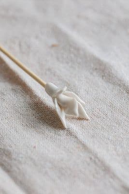 Purely Porcelain | Tillandsia Reed Diffuser Flower