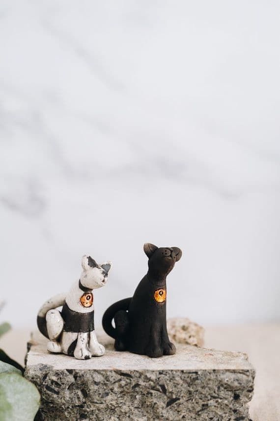 Rob Whelpton Ceramics | Sitting Cat Raku Sculpture | Small