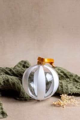 Scott Benefield | Filigrana Bauble IV