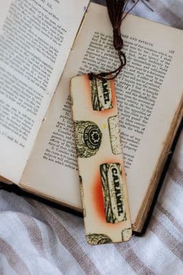 White Chalk Studio | Biscuits Bookmark