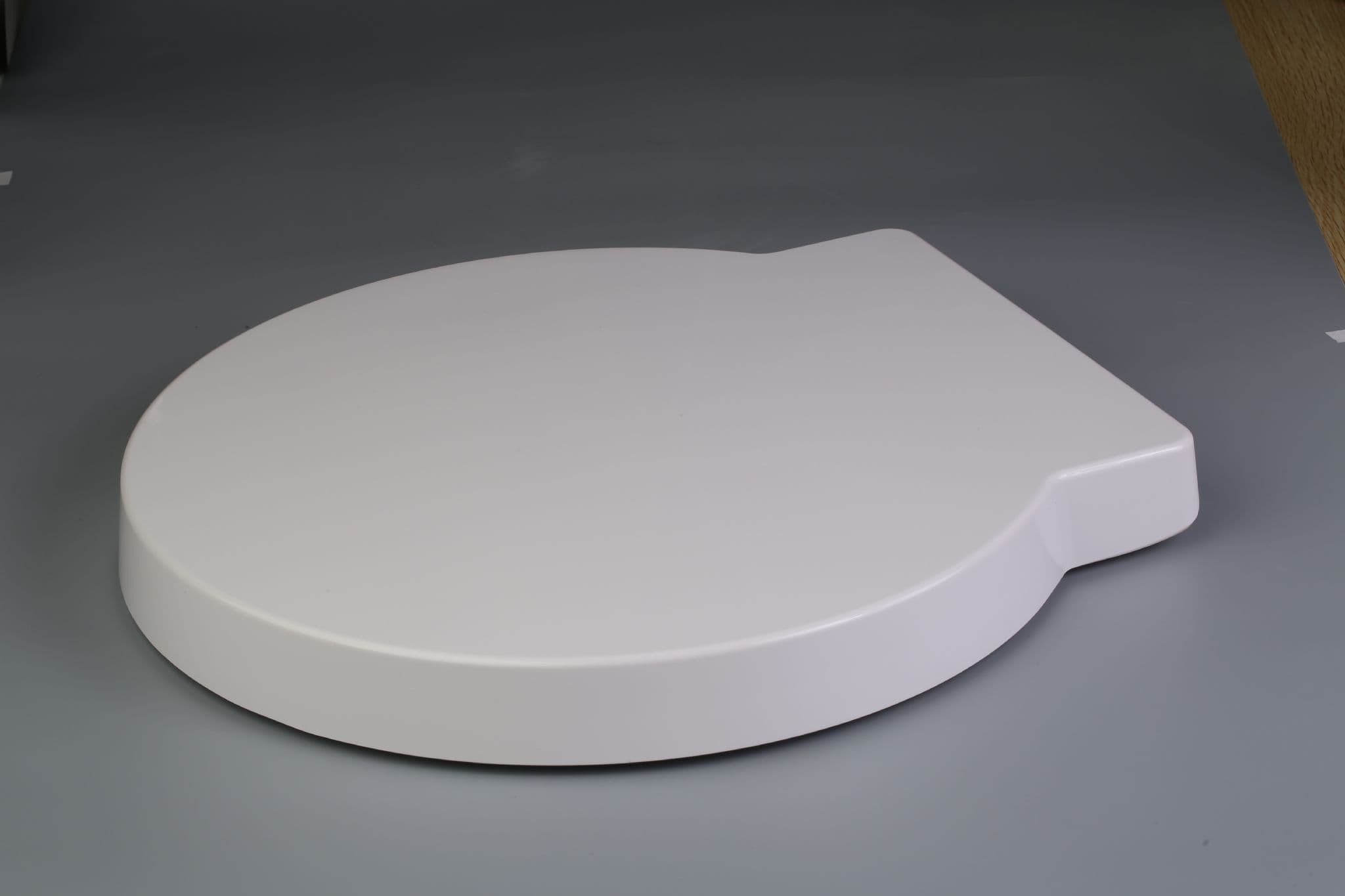 Rainbow White Round Toilet Seat Ideal Standard Space Alternative