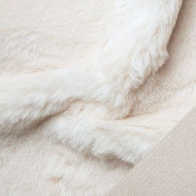 Snow Drift 25mm Alpaca