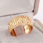 Antique 9Ct Gold 4.2g Floral Engraved Patterned Wedding Ring / Band