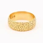 Antique Solid 18Ct Gold 8.5g Floral Engraved Patterned Wedding Ring / Band