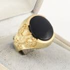 Men's Gents Vintage 9Ct Gold Signet Ring With Onyx And Eagle Design Shoulders